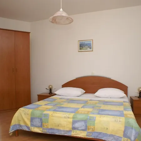 By The Sea - 9687 Apartamento Primošten